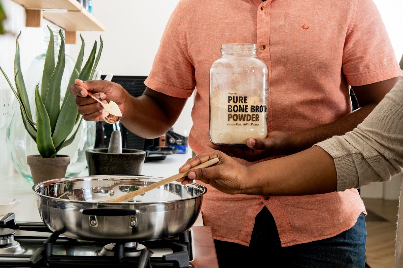 How do I mix bone broth powder?